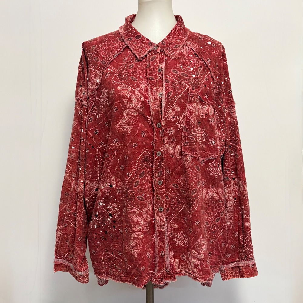 Oli & Hali Button Down Shirt Medium Red Paisley Bandana Oversized Boho - Picture 2 of 8